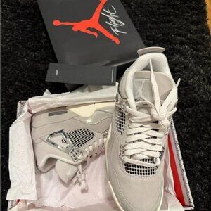 Jordan Air 4 Retro in Frozen Moments